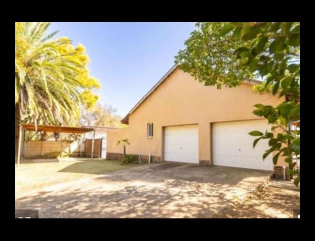 3 BEDROOM HOUSE FOR SALE IN PIONEER PARK